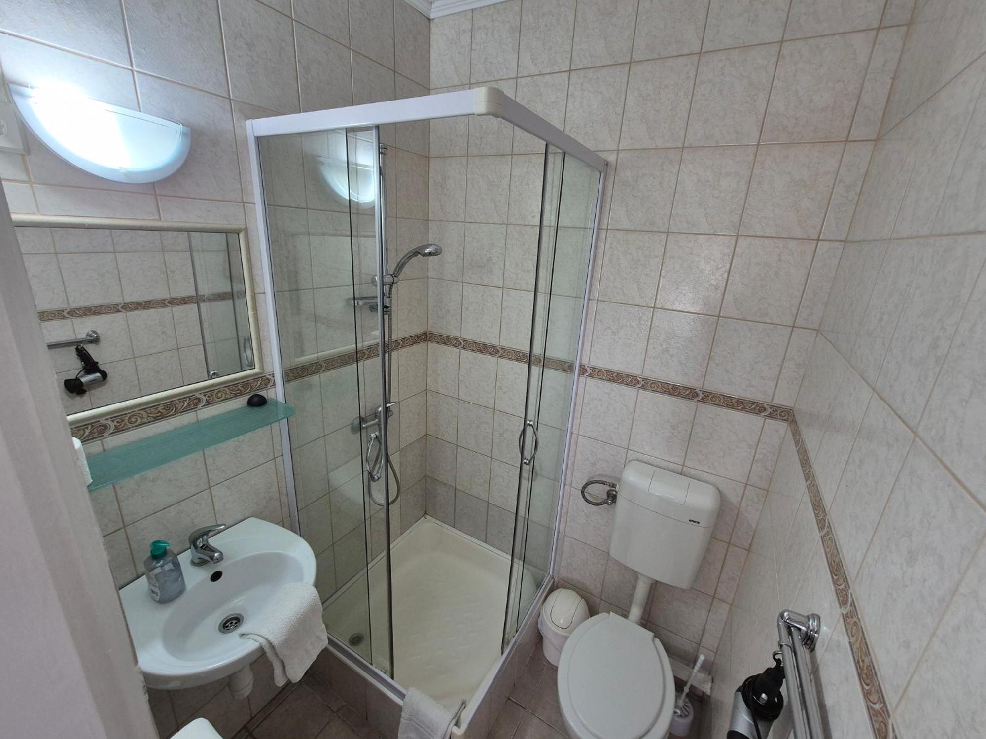 גיולה Roxanna Apartman מראה חיצוני תמונה
