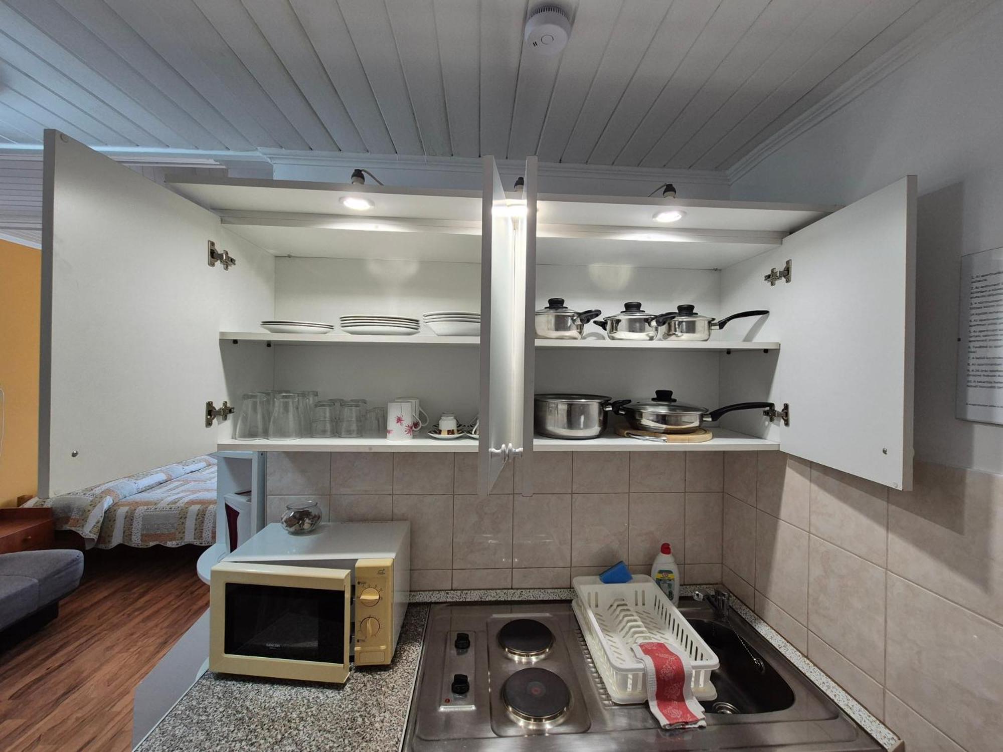 גיולה Roxanna Apartman מראה חיצוני תמונה